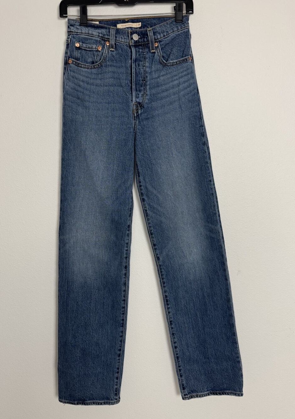 Levi’s Rib Cage Straight Jeans Size 24x32 Button Fly
